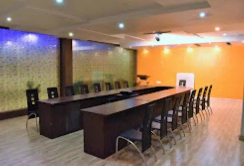 ホテル Vaishnavi Heights,manjurahi