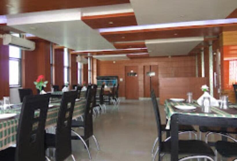 Отель Vaishnavi Heights,manjurahi