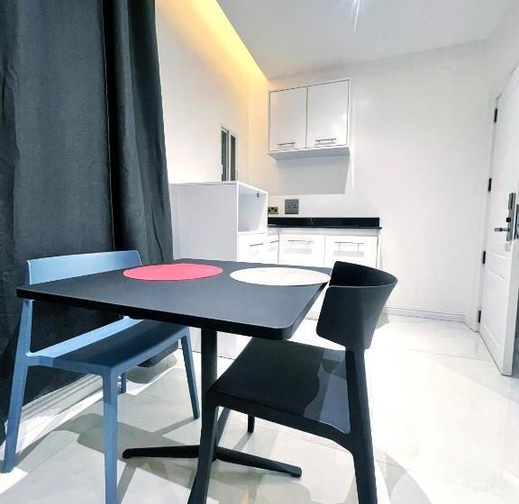 هتل Wallgate Apartments Abuja