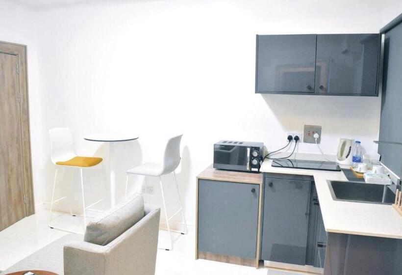 هتل Wallgate Apartments Abuja