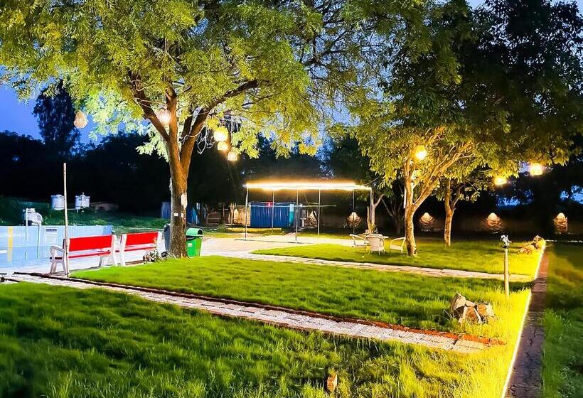 ホテル Willow Farm   Sohna  Gurgoan Road