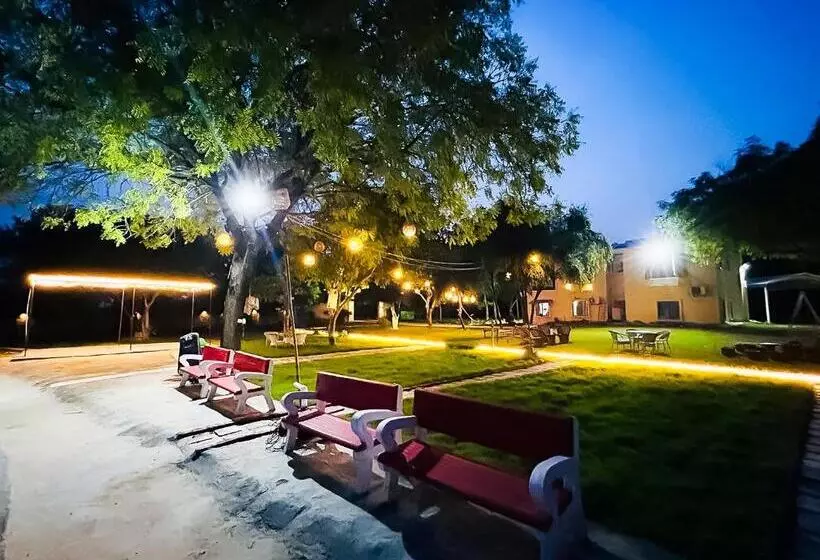 ホテル Willow Farm   Sohna  Gurgoan Road