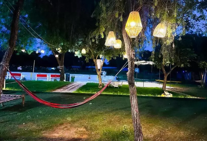 ホテル Willow Farm   Sohna  Gurgoan Road