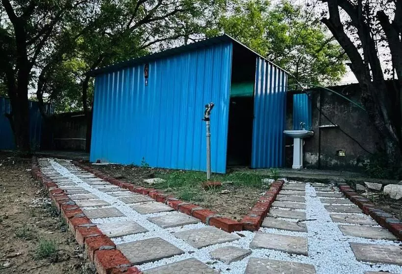 ホテル Willow Farm   Sohna  Gurgoan Road