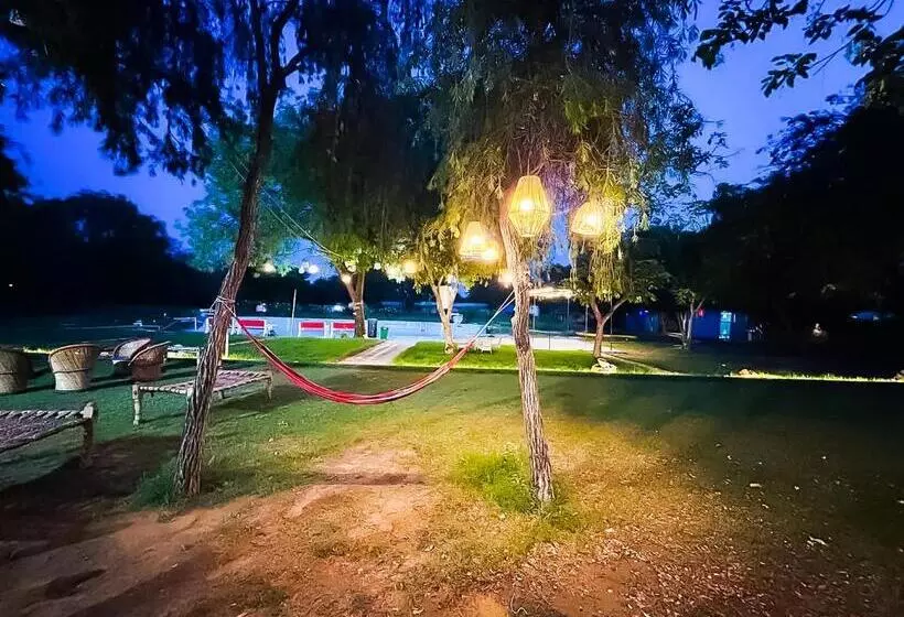ホテル Willow Farm   Sohna  Gurgoan Road