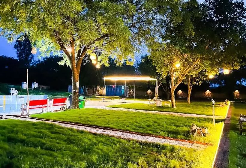 ホテル Willow Farm   Sohna  Gurgoan Road