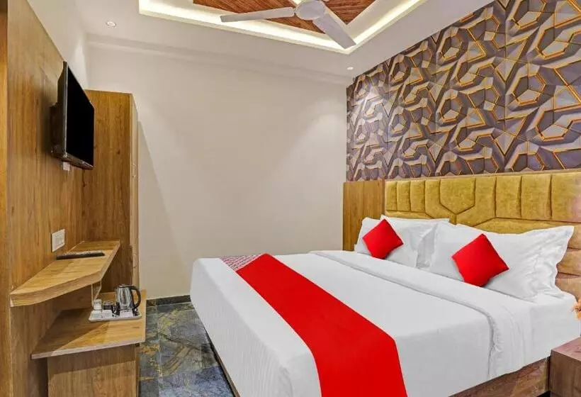 Oyo Flagship Hotel Premium Villa