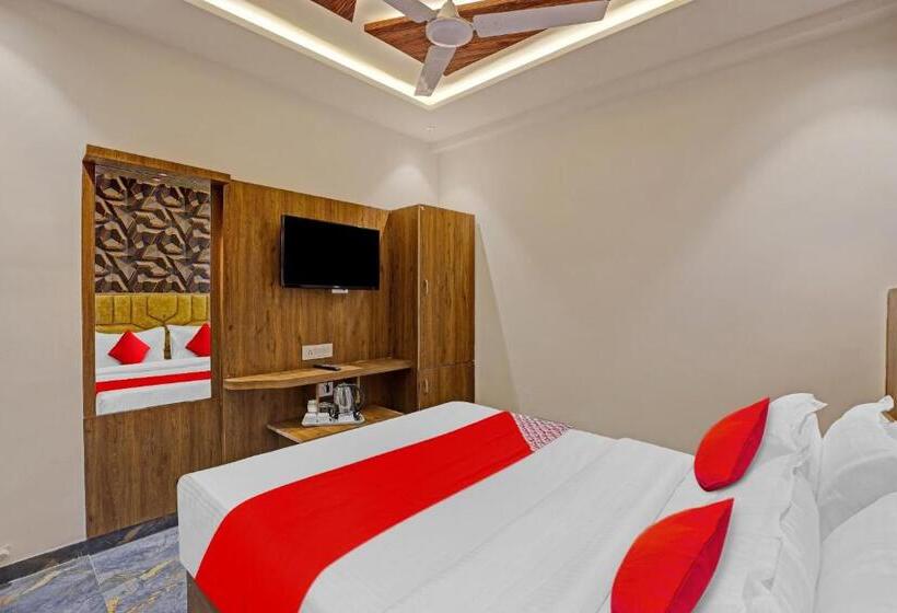 Oyo Flagship Hotel Premium Villa