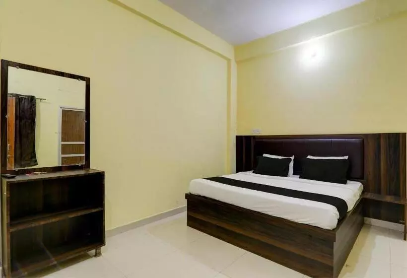 Super Hotel O Sadguru Inn