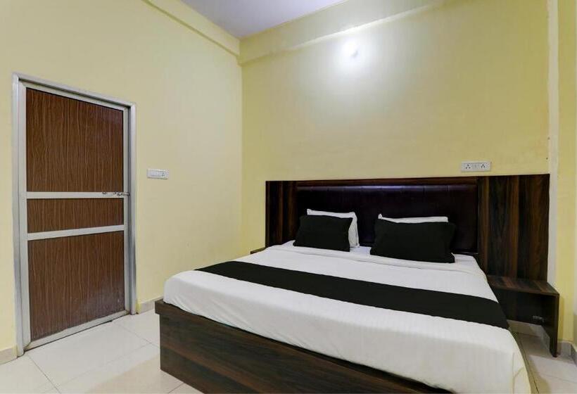 Super Hotel O Sadguru Inn
