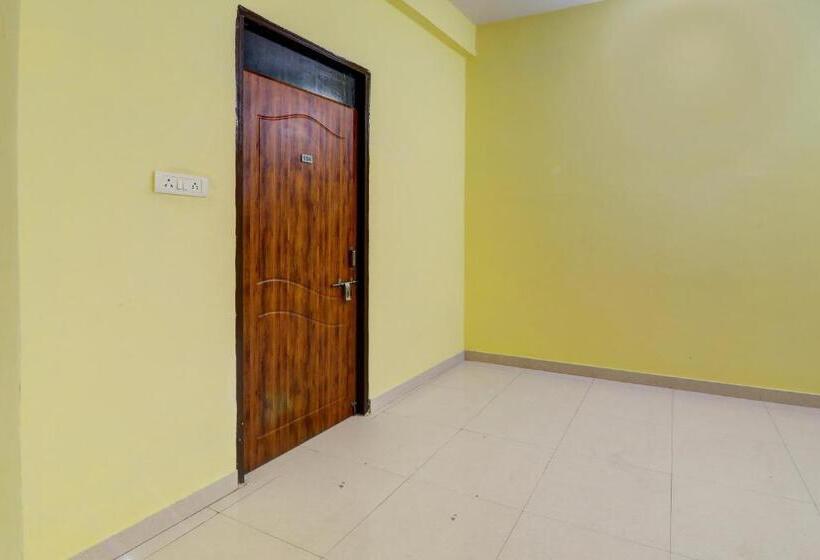 Super Hotel O Sadguru Inn