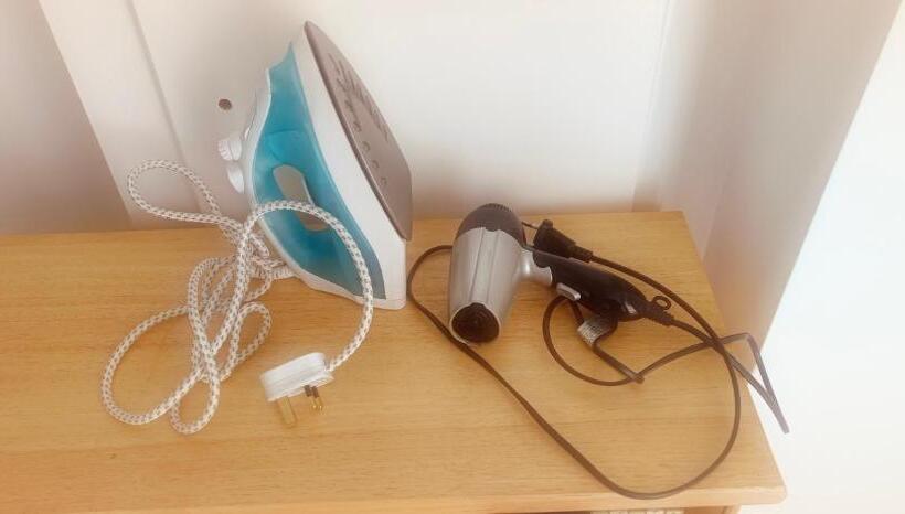 Pensionat Vishisamarth Com 8f 15 Min Walk To Coop, Arena ,etihad ,city Centre, Free Car Parking ,free Snacks