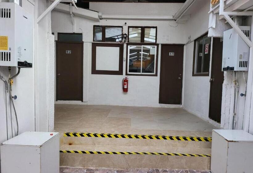 膳宿费 Falopa, Maracas Y Asociados