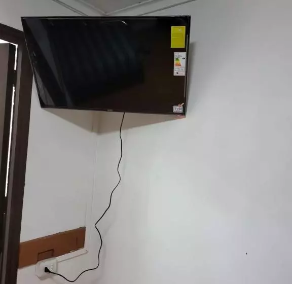 پانسیون Falopa, Maracas Y Asociados
