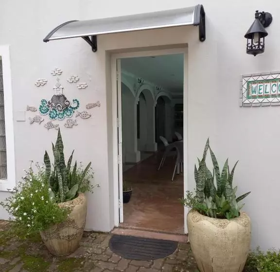 Majatalo Royal Palm Suite, Villa Roc Guesthouse, Salt Rock Ballito, Solar Power