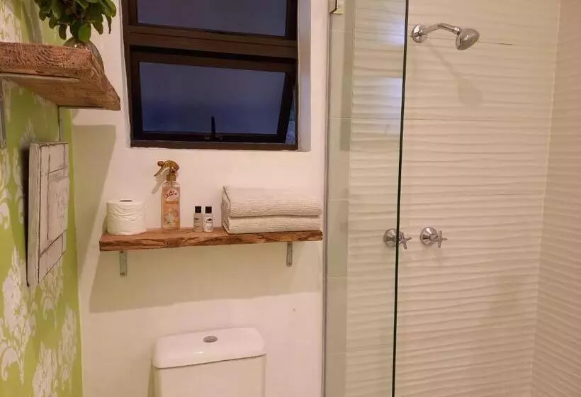 Majatalo Royal Palm Suite, Villa Roc Guesthouse, Salt Rock Ballito, Solar Power