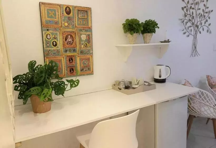 Majatalo Royal Palm Suite, Villa Roc Guesthouse, Salt Rock Ballito, Solar Power