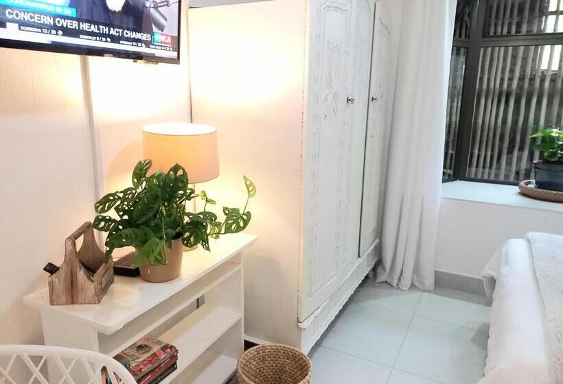 بنسيون Royal Palm Suite, Villa Roc Guesthouse, Salt Rock Ballito, Solar Power