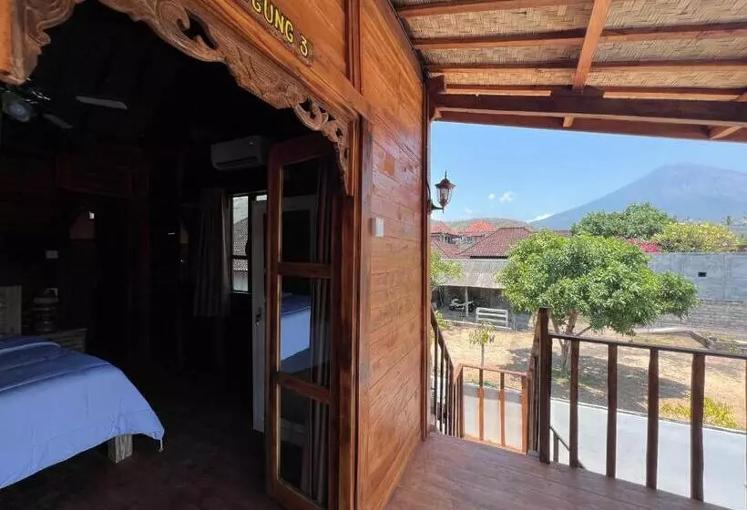 Lomakeskus Melasti Mountain Villa, Amed Bali   Agung Room 4