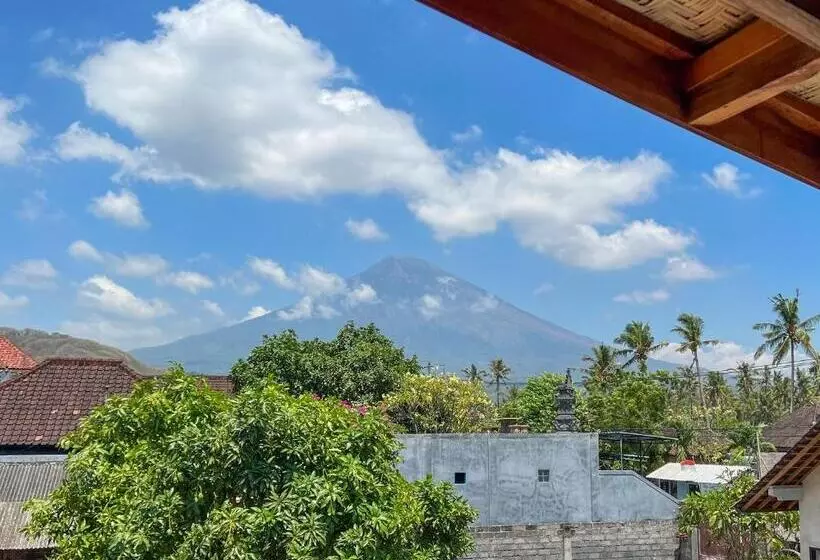 Lomakeskus Melasti Mountain Villa, Amed Bali   Agung Room 4