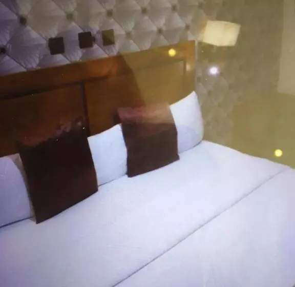 هتل Villa Toscana Victoria Island Oniru