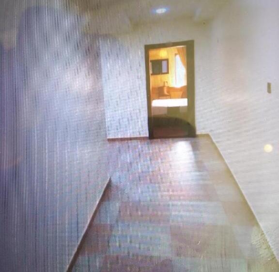 هتل Villa Toscana Victoria Island Oniru