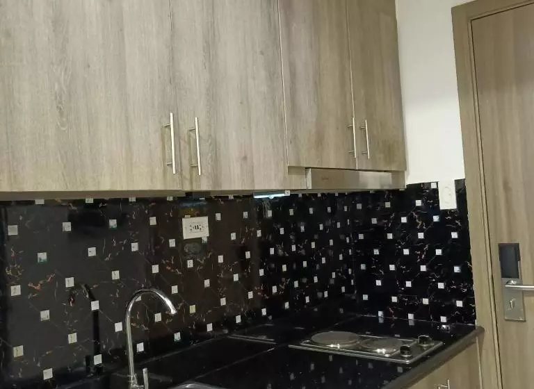 1br Aesthetic Condotel With Balcony Edsa