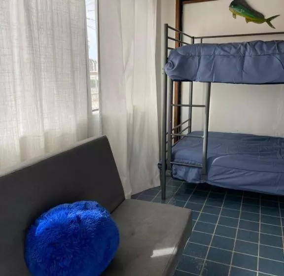 Retkeilymaja Beach Bungalow