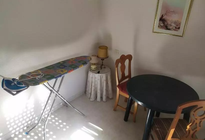 تختخواب و صبحانه Habitacion Privada Triple Toledo