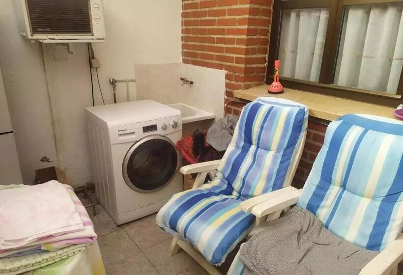 تختخواب و صبحانه Habitacion Privada Triple Toledo