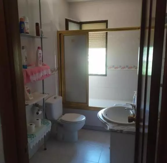 تختخواب و صبحانه Habitacion Privada Triple Toledo