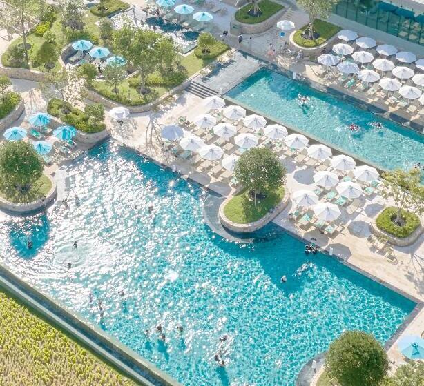 هتل Ananti At Busan Village