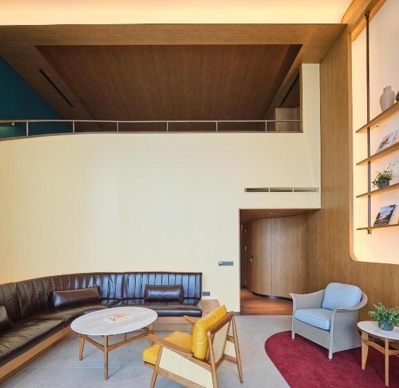 هتل Ananti At Busan Village