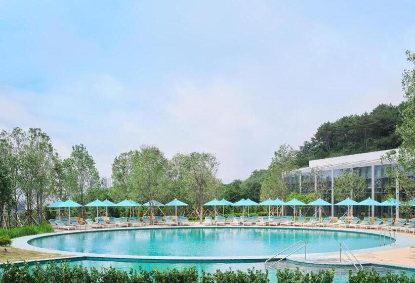 هتل Ananti At Busan Village