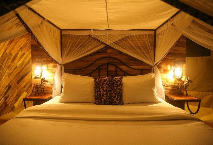 בית מלון כפרי Ndoto Serengeti Camp