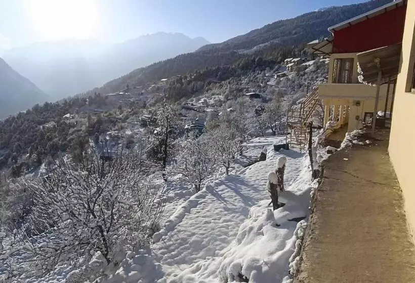 Hotelli Rocks And Pine Auli