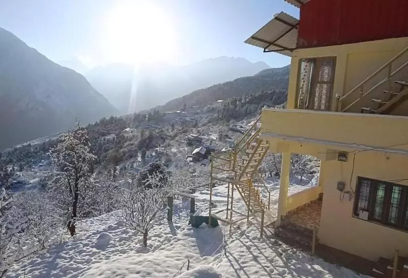 Hotelli Rocks And Pine Auli