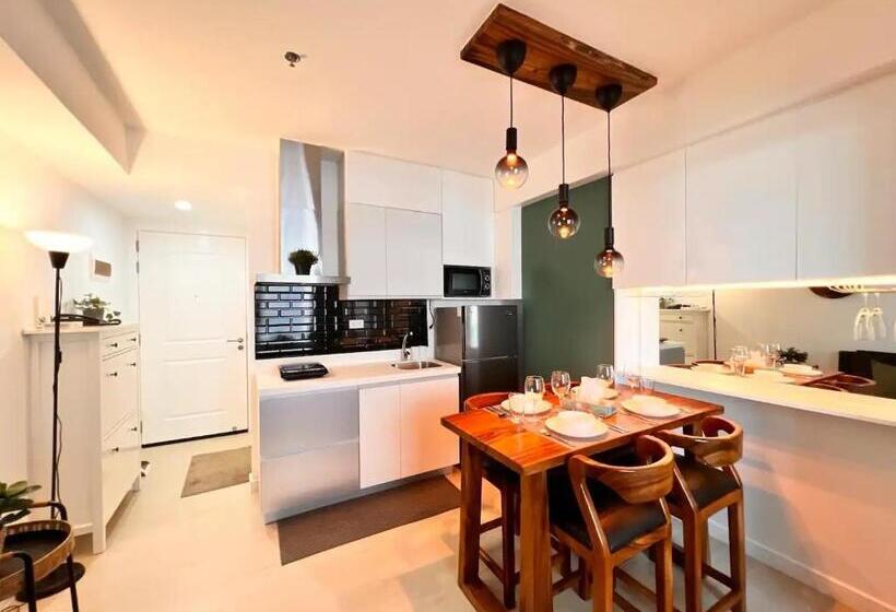 Manila Philippines, Azure Urban Resort Staycation By Leroche Near Ninoy Aquino International Airport