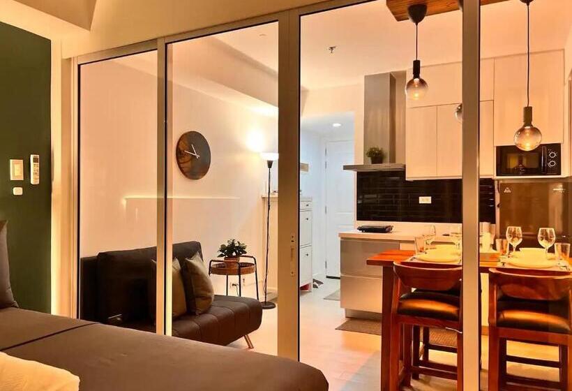 Manila Philippines, Azure Urban Resort Staycation By Leroche Near Ninoy Aquino International Airport