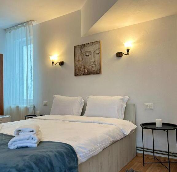 پانسیون Ambra Room S