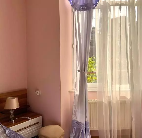 پانسیون Central Guesthouse