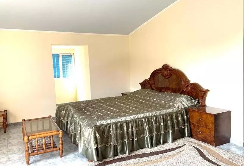 پانسیون Central Guesthouse