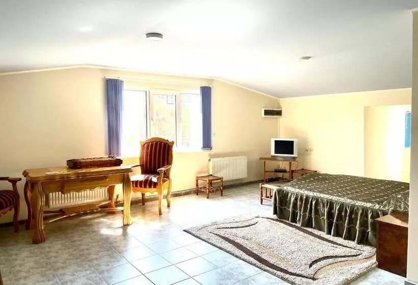 پانسیون Central Guesthouse