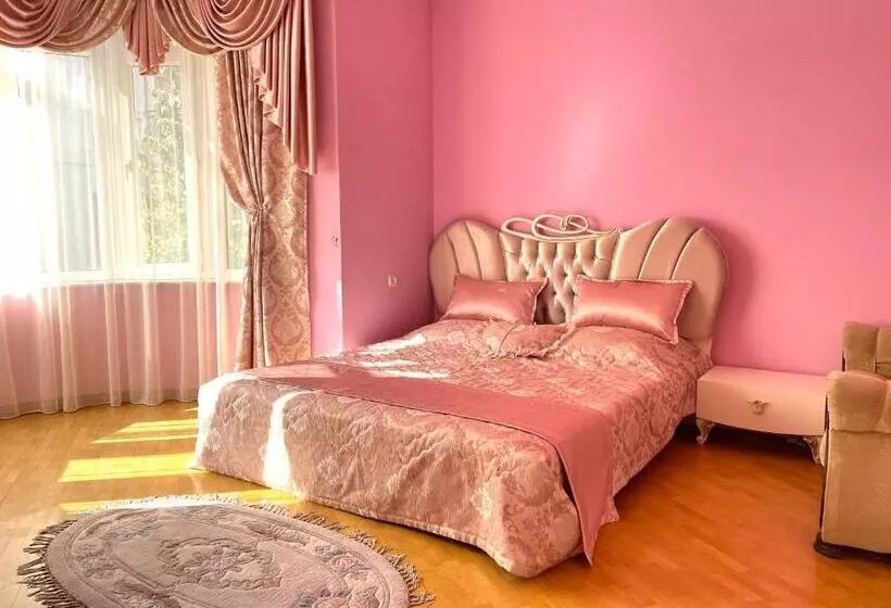 پانسیون Central Guesthouse