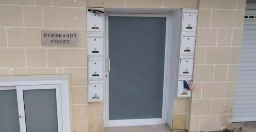 پانسیون Sunlight House