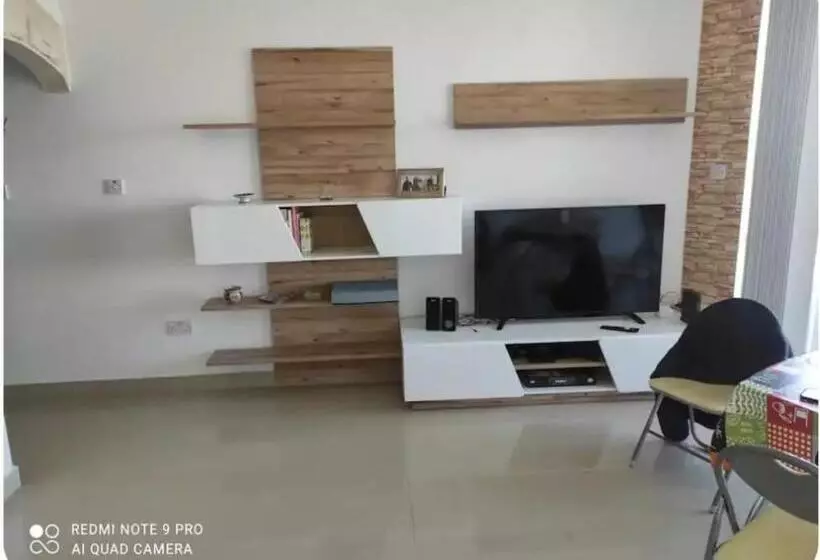 پانسیون Sunlight House