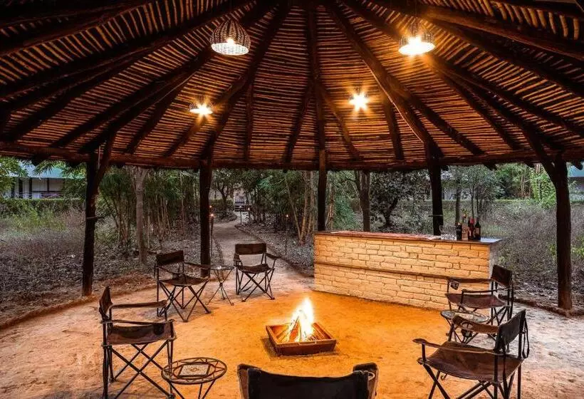 リゾートホテル Bagh Tola, Bandhavgarh Tiger Reserve