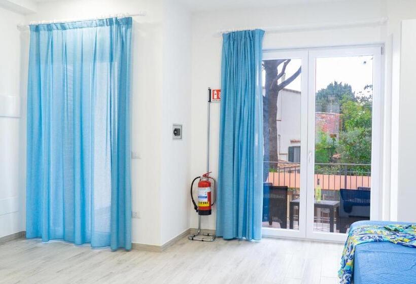 Summer Colors Rooms & Apartments