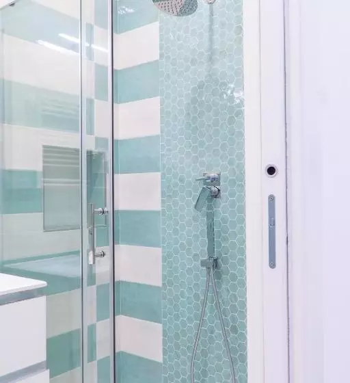 Summer Colors Rooms & Apartments