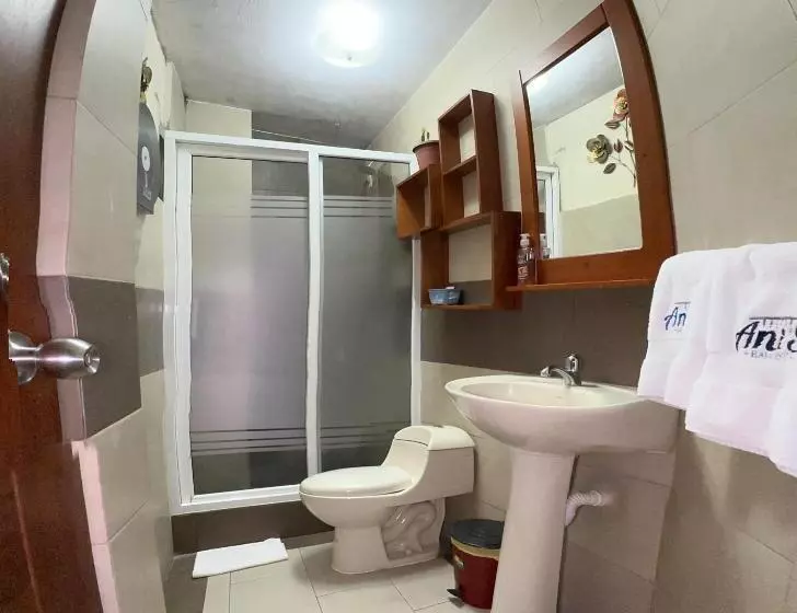Ani S Hotel Y Restaurant